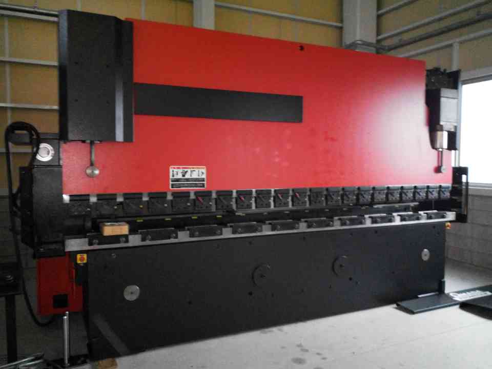 AMADA 折床機