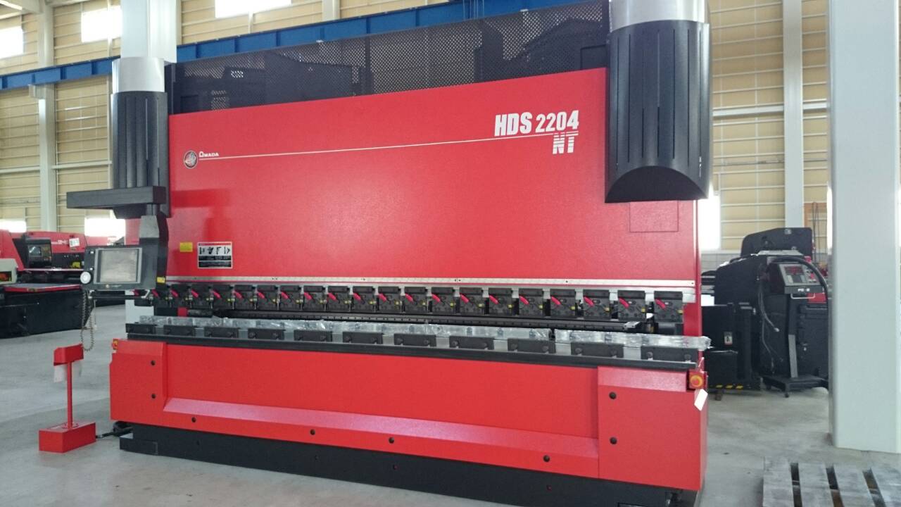 AMADA HDS 2204NT 折床機