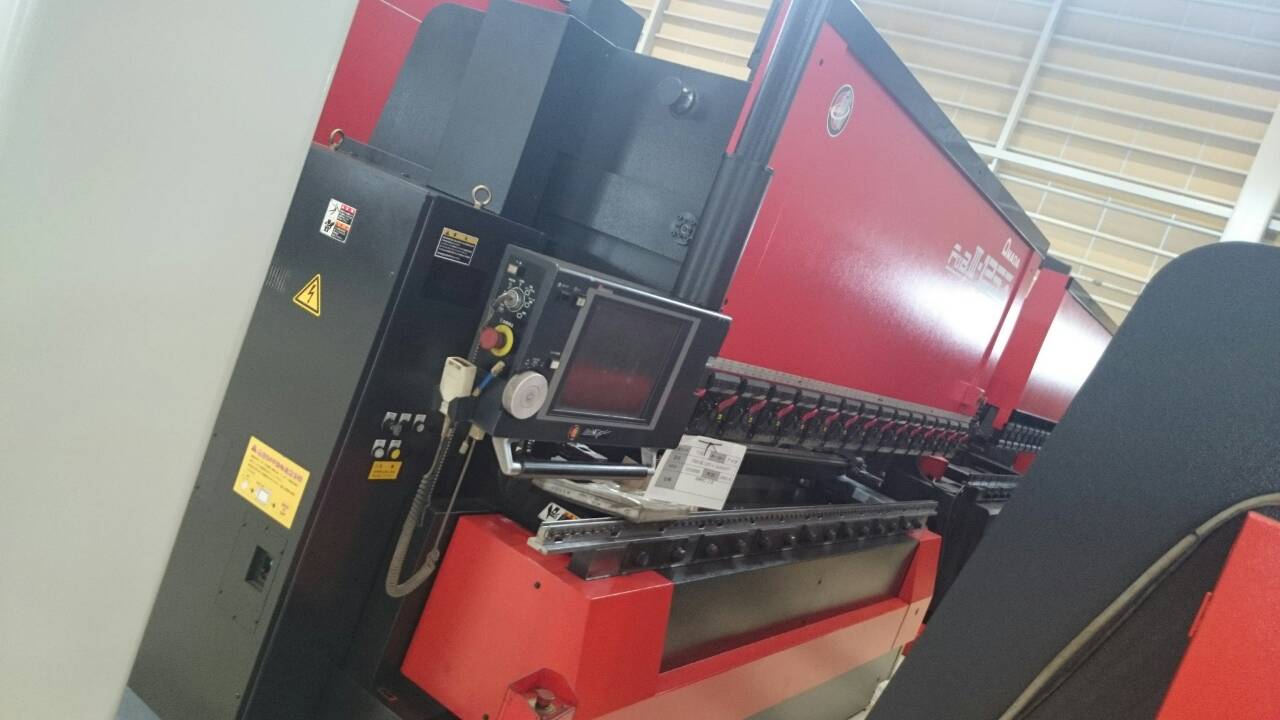 AMADA FBDIII -1253 折床機