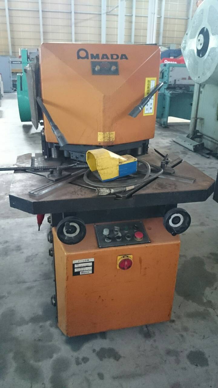 AMADA 切角機