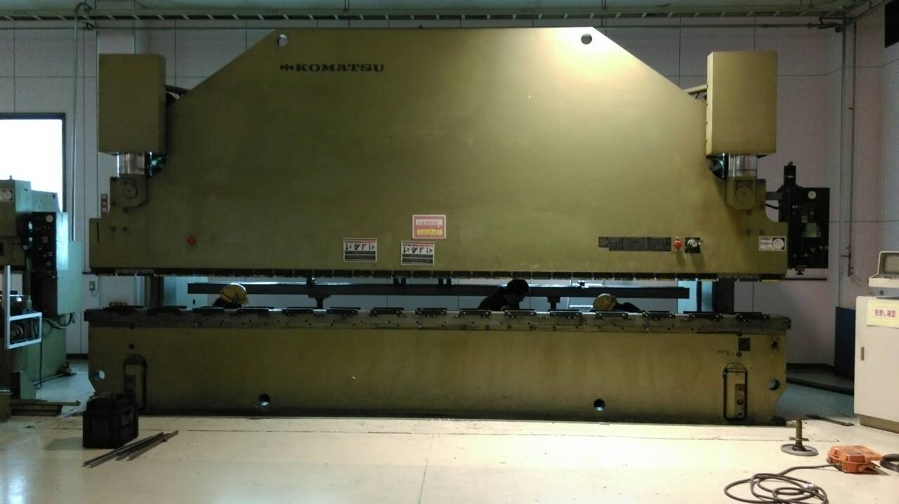 小松折床機 PHS300-62