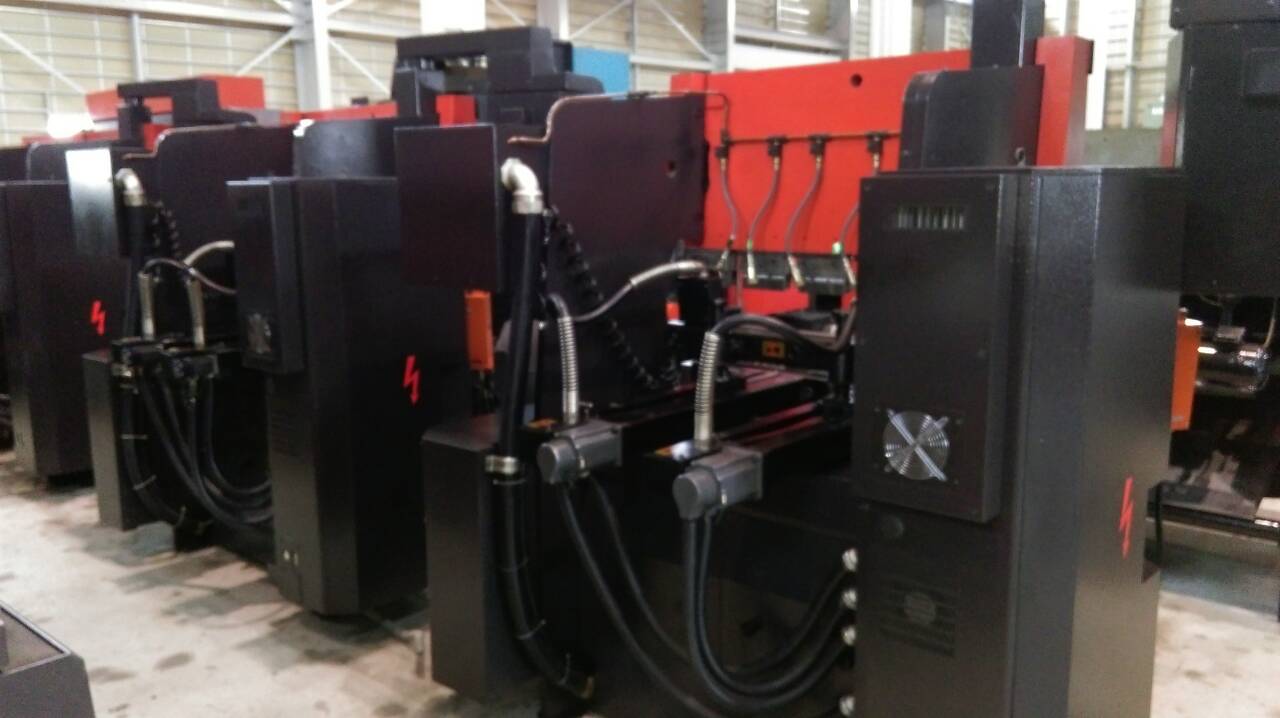 折床機 AMADA FBD3512